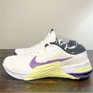 Nike Women’s Metcon 7 White Light Lemon Twist Wild Berry Training Shoes Size 9.5
